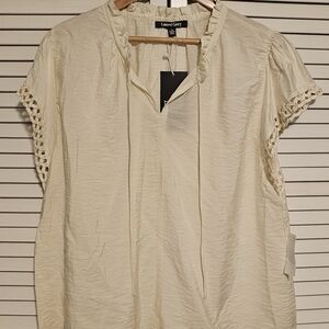 Laurel Gray Ecru Flutter Lace Sleeve Top Size L